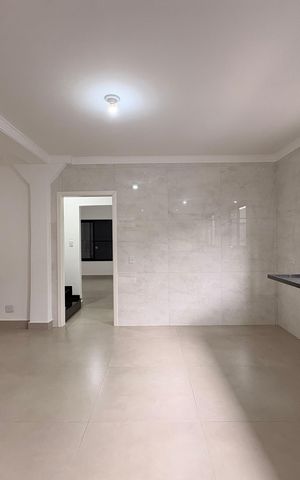 Casa à venda com 159m², 3 quartos e 2 vagas Casa à venda com 159m², 3 quartos e 2 vagasCozinha
