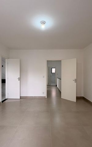 Casa à venda com 159m², 3 quartos e 2 vagas Casa à venda com 159m², 3 quartos e 2 vagasSuite