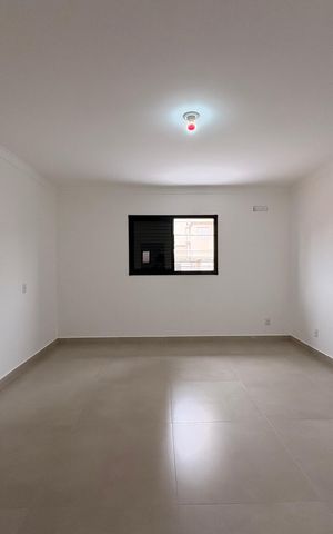 Casa à venda com 159m², 3 quartos e 2 vagas Casa à venda com 159m², 3 quartos e 2 vagasSuite