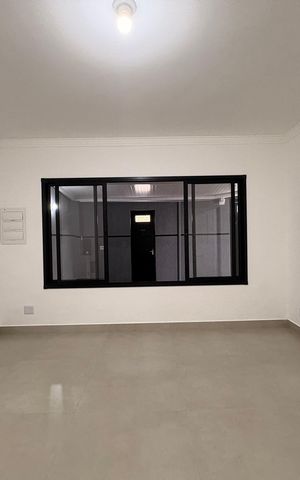 Casa à venda com 159m², 3 quartos e 2 vagas Casa à venda com 159m², 3 quartos e 2 vagasSala