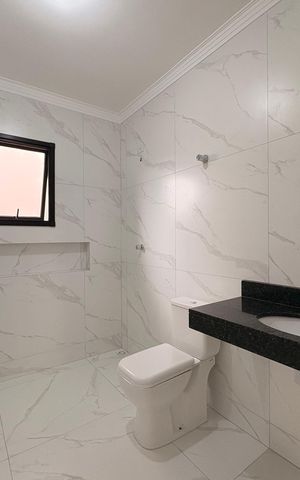 Casa à venda com 159m², 3 quartos e 2 vagas Casa à venda com 159m², 3 quartos e 2 vagasBanheiro