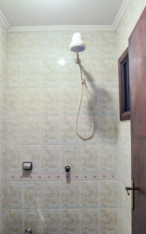 Casa para alugar com 400m², 5 quartos e 12 vagasBanheiro de serviço