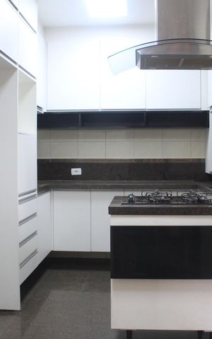 Apartamento para alugar com 122m², 3 quartos e 2 vagasCozinha