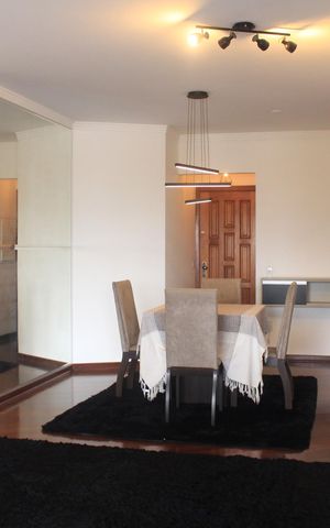 Apartamento para alugar com 122m², 3 quartos e 2 vagasSala