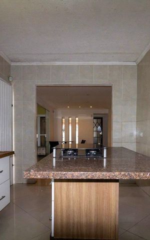 Casa para alugar com 110m², 3 quartos e 2 vagas Casa para alugar com 110m², 3 quartos e 2 vagasCozinha