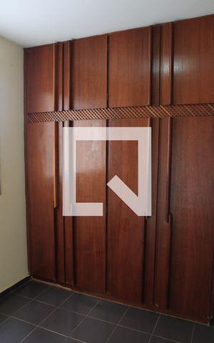Apartamento à venda com 75m², 2 quartos e 1 vagaQuarto 02