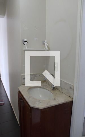 Apartamento à venda com 75m², 2 quartos e 1 vagaBanheiro