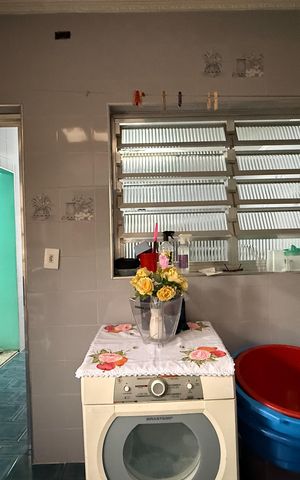 Apartamento à venda com 250m², 3 quartos e 3 vagas Apartamento à venda com 250m², 3 quartos e 3 vagasÁrea de Serviço