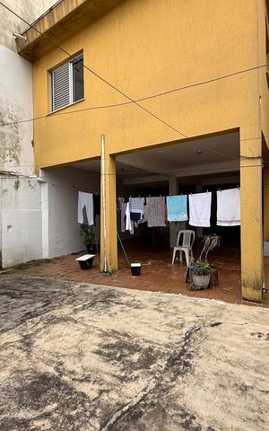 Apartamento à venda com 250m², 3 quartos e 3 vagas Apartamento à venda com 250m², 3 quartos e 3 vagasQuintal