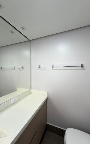Apartamento à venda com 123m², 3 quartos e 2 vagas Apartamento à venda com 123m², 3 quartos e 2 vagasQuarto 1 - Suíte Banheiro