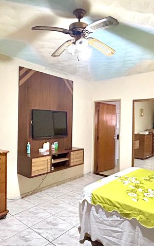 Casa à venda com 200m², 3 quartos e 2 vagasQuarto Suíte