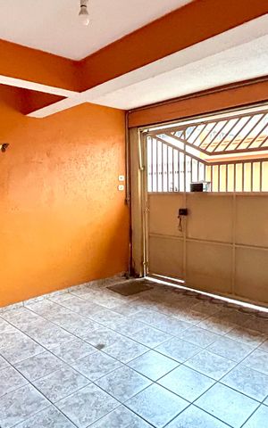 Casa à venda com 200m², 3 quartos e 2 vagasGaragem