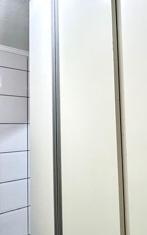 Casa à venda com 200m², 3 quartos e 2 vagasDespensa
