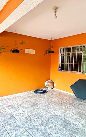 Casa à venda com 200m², 3 quartos e 2 vagasGaragem