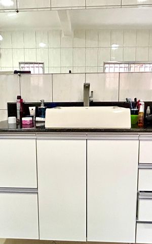 Casa à venda com 200m², 3 quartos e 2 vagasBanheiro da Suíte