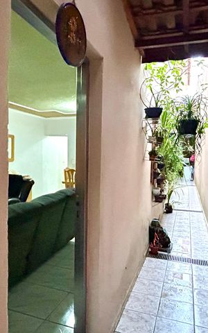 Casa à venda com 200m², 3 quartos e 2 vagasGaragem