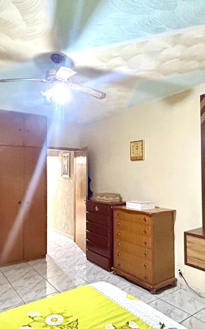 Casa à venda com 200m², 3 quartos e 2 vagasQuarto Suíte