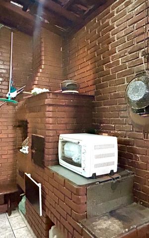 Casa à venda com 200m², 3 quartos e 2 vagasChurrasqueira