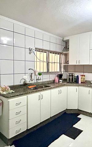 Casa à venda com 200m², 3 quartos e 2 vagasCozinha