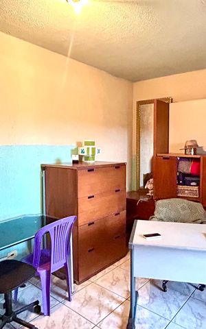 Casa à venda com 200m², 3 quartos e 2 vagasEscritório