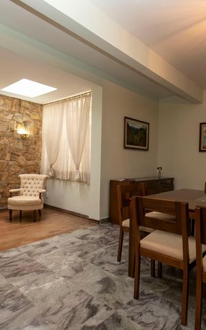 Casa para alugar com 438m², 5 quartos e 6 vagasSALA DE JANTAR
