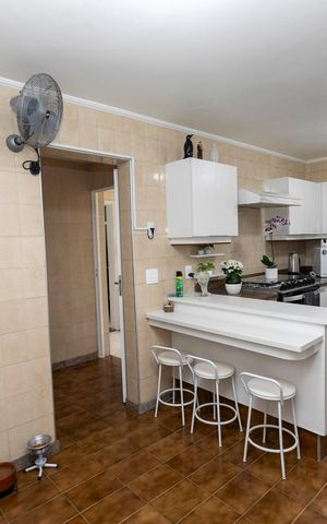 Casa para alugar com 438m², 5 quartos e 6 vagasCOZINHA