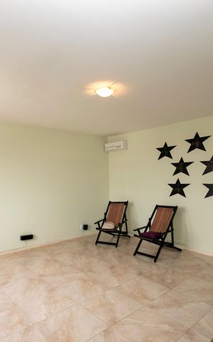 Casa para alugar com 438m², 5 quartos e 6 vagasSALA DE CINEMA