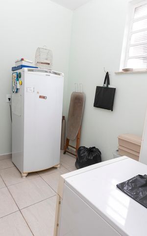 Casa para alugar com 438m², 5 quartos e 6 vagasÁREA DE SERVIÇO