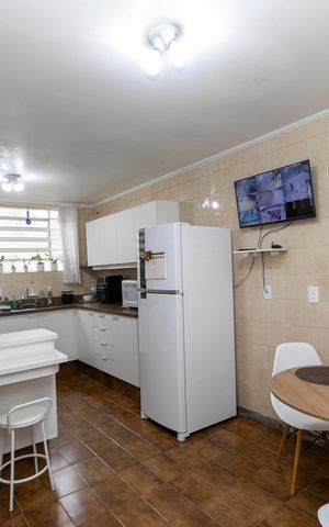 Casa para alugar com 438m², 5 quartos e 6 vagasCOZINHA