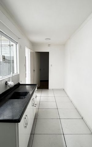 Casa para alugar com 100m², 3 quartos e 1 vaga Casa para alugar com 100m², 3 quartos e 1 vagaCozinha