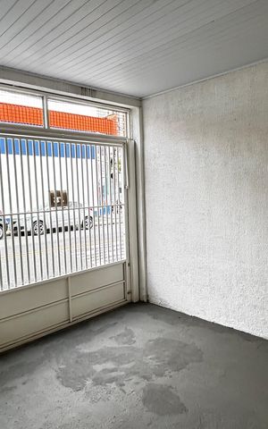 Casa para alugar com 100m², 3 quartos e 1 vaga Casa para alugar com 100m², 3 quartos e 1 vagaGaragem