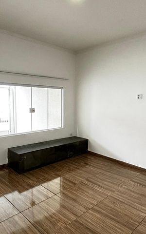 Casa para alugar com 100m², 3 quartos e 1 vaga Casa para alugar com 100m², 3 quartos e 1 vagaSala
