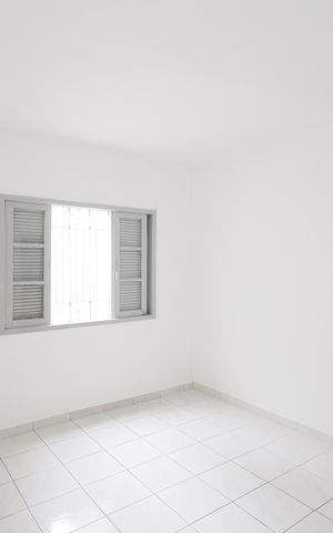 Casa para alugar com 90m², 2 quartos e 2 vagasSuíte 