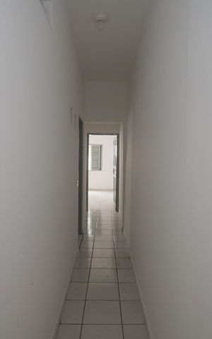 Casa para alugar com 90m², 2 quartos e 2 vagasCorredor