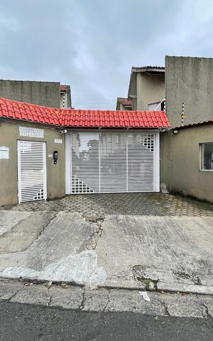 Casa de condomínio para alugar com 76m², 2 quartos e 1 vaga Casa de condomínio para alugar com 76m², 2 quartos e 1 vagaFachada