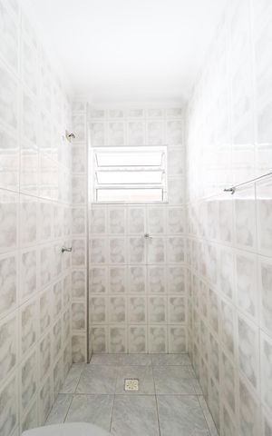 Casa para alugar com 75m², 2 quartos e 1 vaga Casa para alugar com 75m², 2 quartos e 1 vagaBanheiro 2