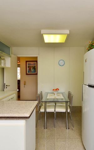Apartamento para alugar com 154m², 3 quartos e 1 vaga Apartamento para alugar com 154m², 3 quartos e 1 vagaCozinha