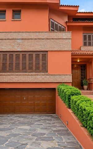 Casa para alugar com 750m², 4 quartos e 4 vagas Casa para alugar com 750m², 4 quartos e 4 vagasGaragem