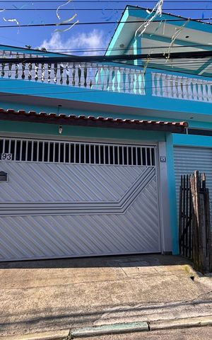 Casa para alugar com 300m², 3 quartos e 6 vagasFachada