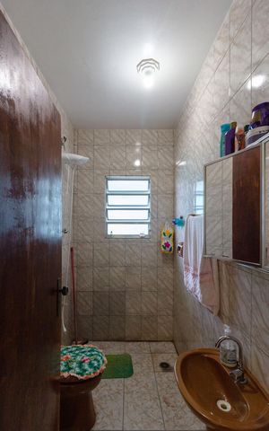 Casa para alugar com 300m², 3 quartos e 6 vagasBanheiro