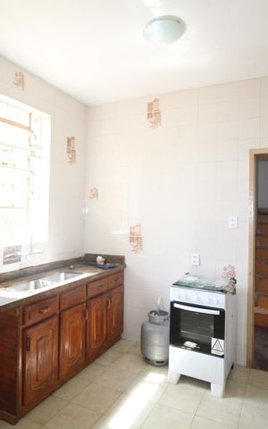 Casa para alugar com 70m², 2 quartos e 2 vagasCozinha