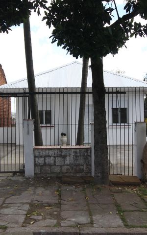 Casa para alugar com 70m², 2 quartos e 2 vagasFachada