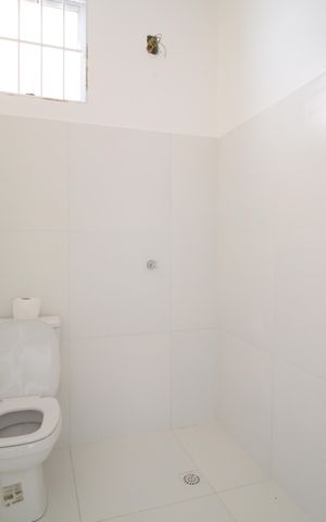 Casa para alugar com 70m², 2 quartos e 2 vagasBanheiro