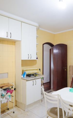 Casa para alugar com 150m², 3 quartos e 3 vagas Casa para alugar com 150m², 3 quartos e 3 vagasCozinha