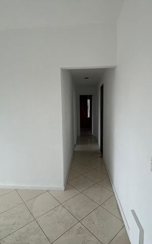 Apartamento para alugar com 77m², 2 quartos e 1 vagaCorredor