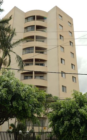 Apartamento à venda com 56m², 2 quartos e 1 vagaFachada