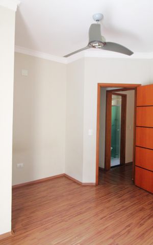 Casa para alugar com 110m², 2 quartos e 2 vagasSuíte 1