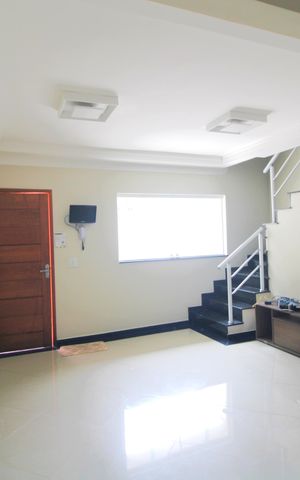 Casa para alugar com 110m², 2 quartos e 2 vagasSala