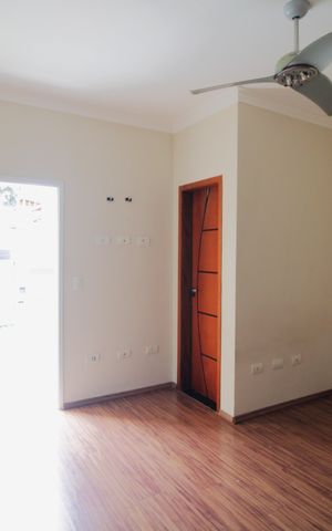 Casa para alugar com 110m², 2 quartos e 2 vagasSuíte 1