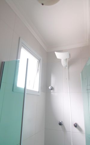 Casa para alugar com 110m², 2 quartos e 2 vagasSuíte 1 / banheiro